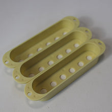 Load image into Gallery viewer, Pickup Covers For Stratocaster (3) 52mm - Worn White F12
