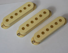 Load image into Gallery viewer, Aged Pickup Covers Set For Stratocaster - Ivory
