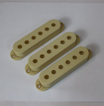 Load image into Gallery viewer, Aged Pickup Covers Set For Stratocaster - Worn White
