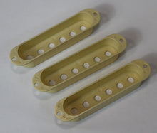 Load image into Gallery viewer, Aged Pickup Covers Set For Stratocaster - Worn White
