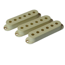 Load image into Gallery viewer, Aged Fender 60s Reissue Nylon Pickup Covers Set For Stratocaster - Aged White
