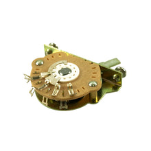 Load image into Gallery viewer, Oak Grigsby Pickup Selector Blade Switch - 5 Way
