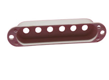 Load image into Gallery viewer, Aged Bakelite Style Pickup Covers Set For Stratocaster - White

