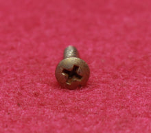 Load image into Gallery viewer, Aged  50s Partial Threaded Pre CBS Style Pickguard Screws For Fender (19)
