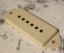 Load image into Gallery viewer, Aged P90 Dogear Pickup Cover Cream 49.2mm

