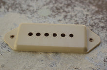 Load image into Gallery viewer, Aged P90 Dogear Pickup Cover Cream 49.2mm
