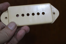 Load image into Gallery viewer, Aged P90 Dogear Pickup Cover Cream 49.2mm
