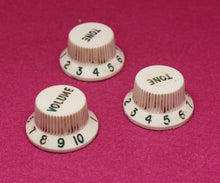 Load image into Gallery viewer, Original Fender Aged Knobs - Parchment W/ Green Font
