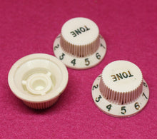 Load image into Gallery viewer, Original Fender Aged Knobs - Parchment W/ Green Font
