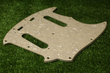 Load image into Gallery viewer, Mustang Pickguard For Vintage 60s USA Fender  - Aged Cream Pearloid
