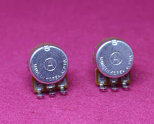 Load image into Gallery viewer, Set of Rhythm Roller Knobs Solid Shaft Mini Pots w/ Bracket For Fender Jaguar
